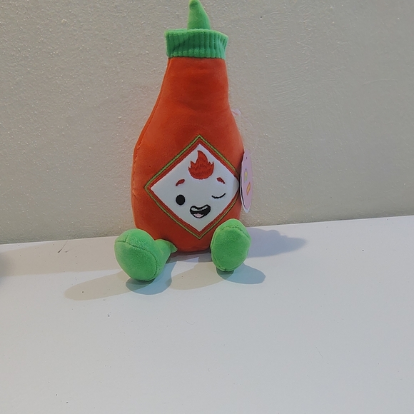 giggle Scape Other - Plush Hot Sauce Bottle Toy - Orange & Green Cute Character